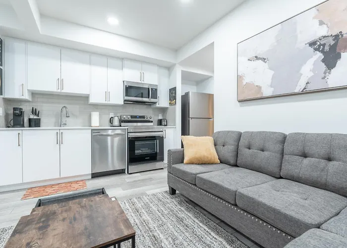 Stylish Getaway 2Bd Basement By Ymca And South Health Campus Hospital