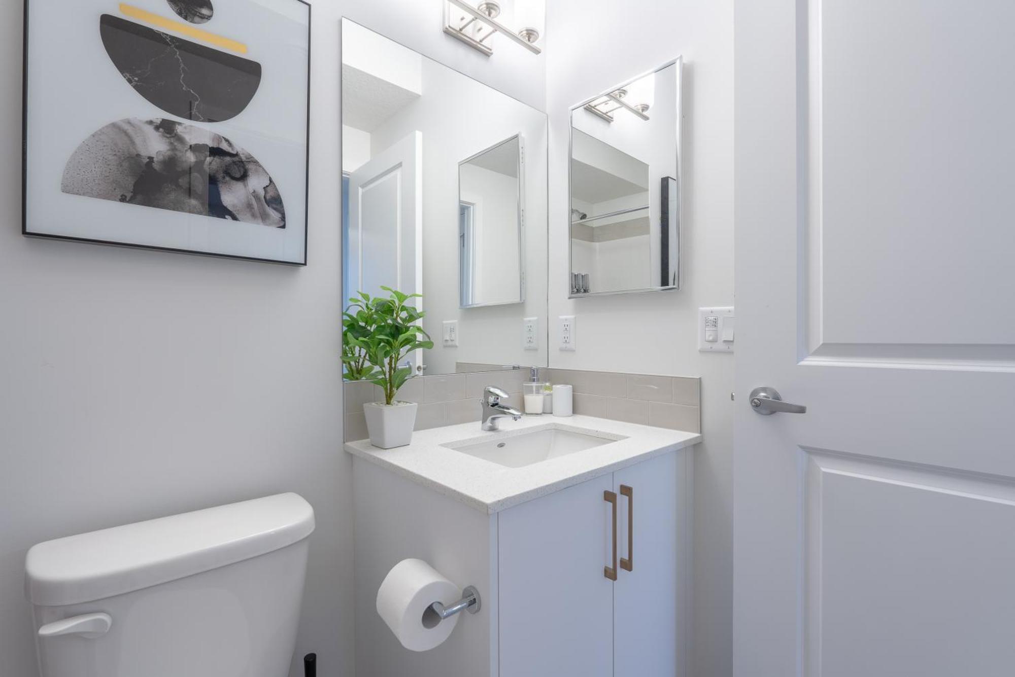 Apartment Stylish Getaway 2bd Basement By Ymca And South Health Campus Hospital