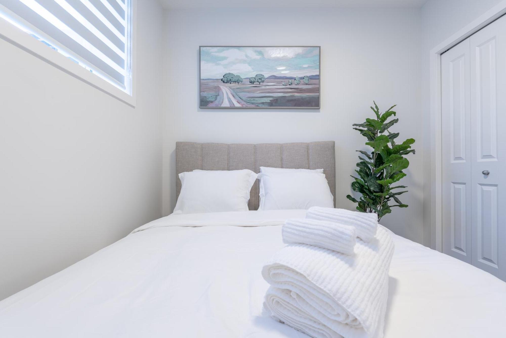 Stylish Getaway 2bd Basement By Ymca And South Health Campus Hospital Apartment *